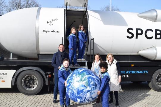 EMRLingua-team bezocht basisschool